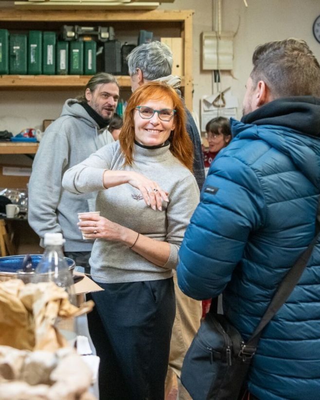 🌱 Do nového roku přejeme, ať se věci vrací v dobrém. Ať se rozpadne to, co už dosloužilo. Ať zbytky dostanou šanci...